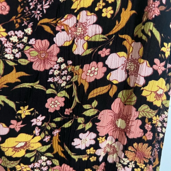 SO Goods For Life- floral mini dress - Picture 6 of 7